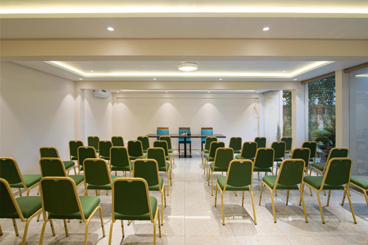 Time Square Boutique Hotel & Spa Alappuzha Экстерьер фото